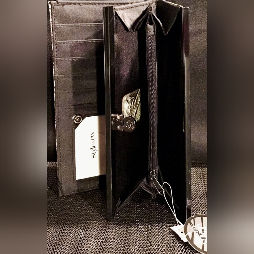 $5 If Bundled -NWOT | STYLE & CO | Snake Print Clutch & Accessories Set 3 pieces - Picture 4 of 5